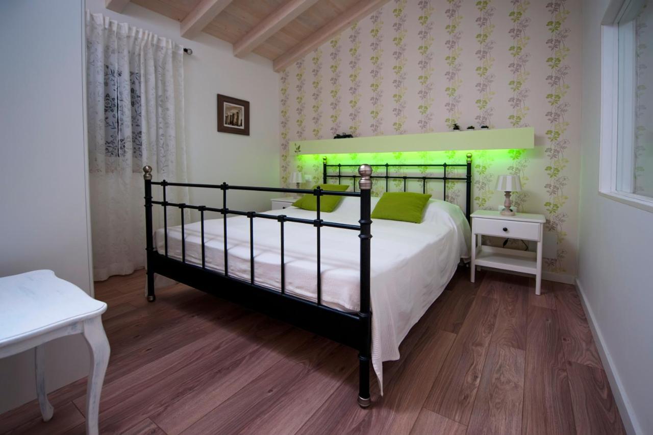 Villa Kos Rovinj Apartments エクステリア 写真