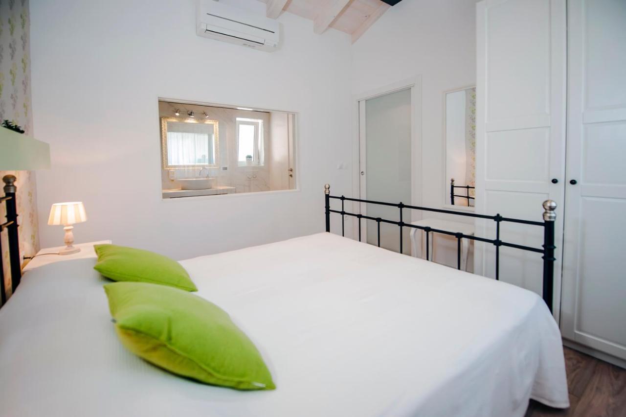 Villa Kos Rovinj Apartments エクステリア 写真