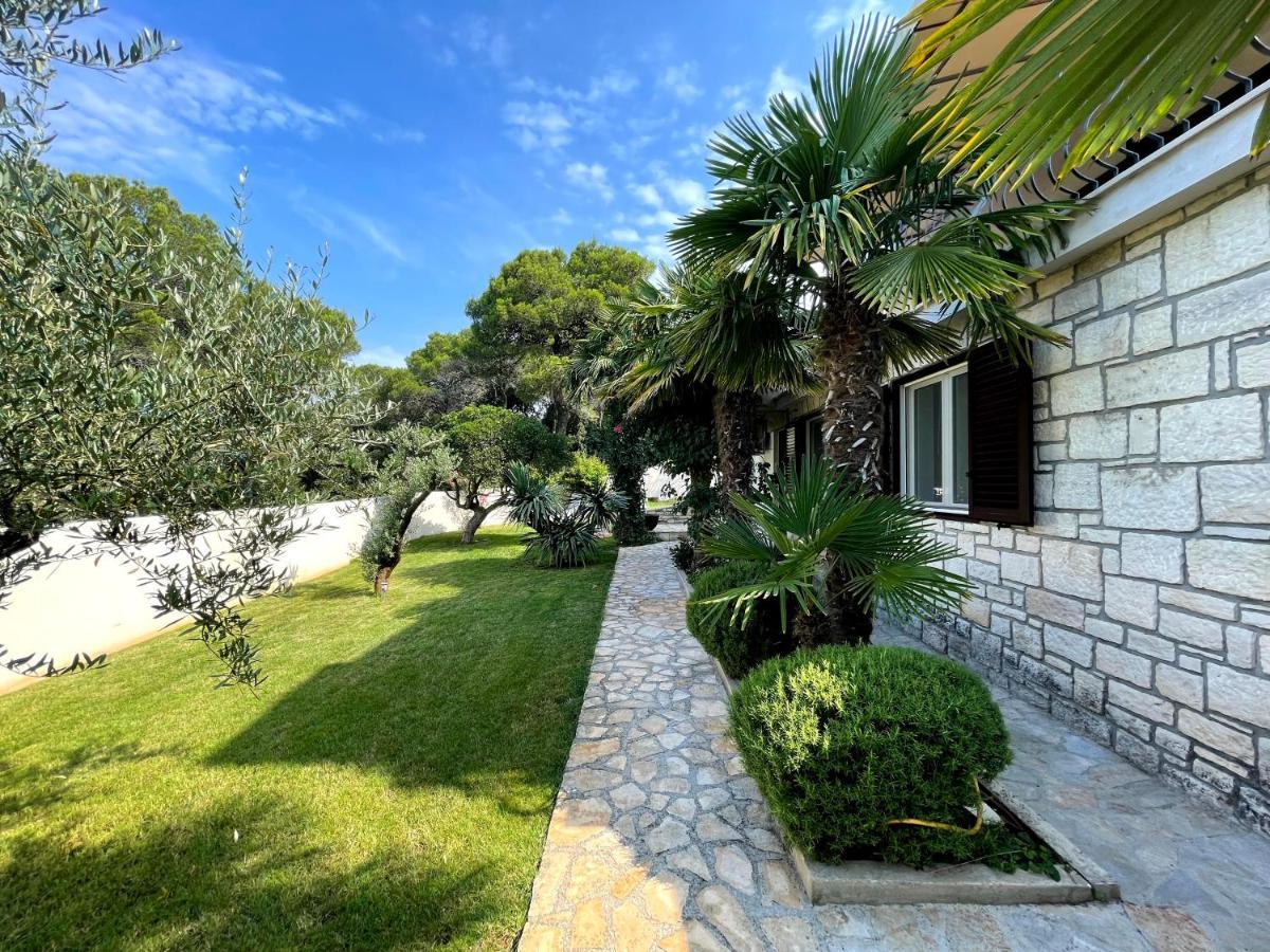 Villa Kos Rovinj Apartments エクステリア 写真